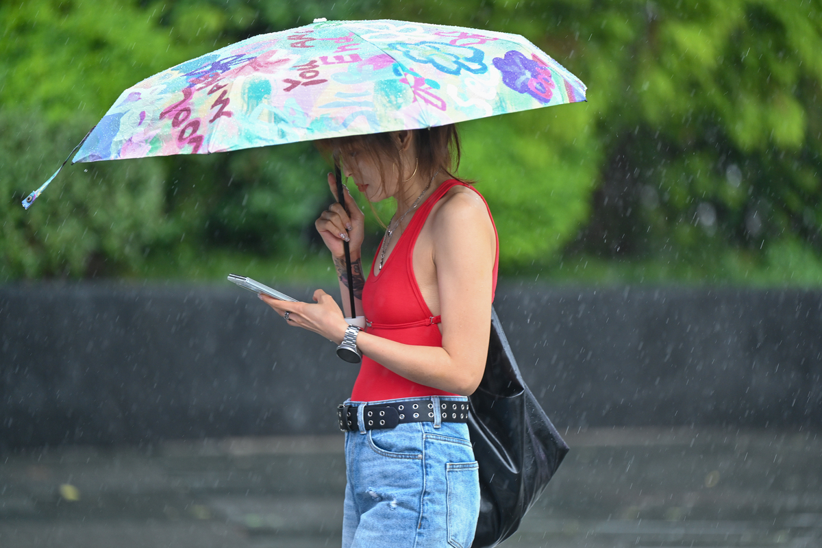 幽默高冷！借伞后如何回应女同学？