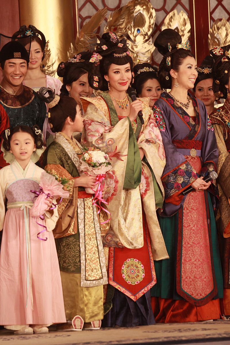 公主婚姻烦恼：我为何要听你的？