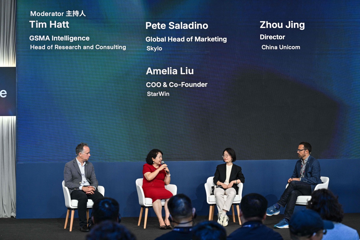 李宇春达沃斯论坛发言：青年领导力需要开放性、可持续性和深层创造力