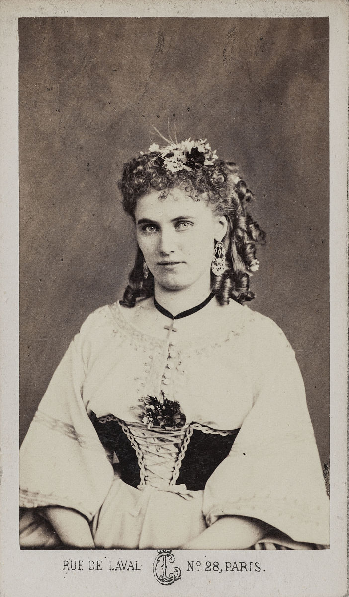 Anne Boleyn: Sejarah, Kehidupan, dan Kematian Ratu Inggris