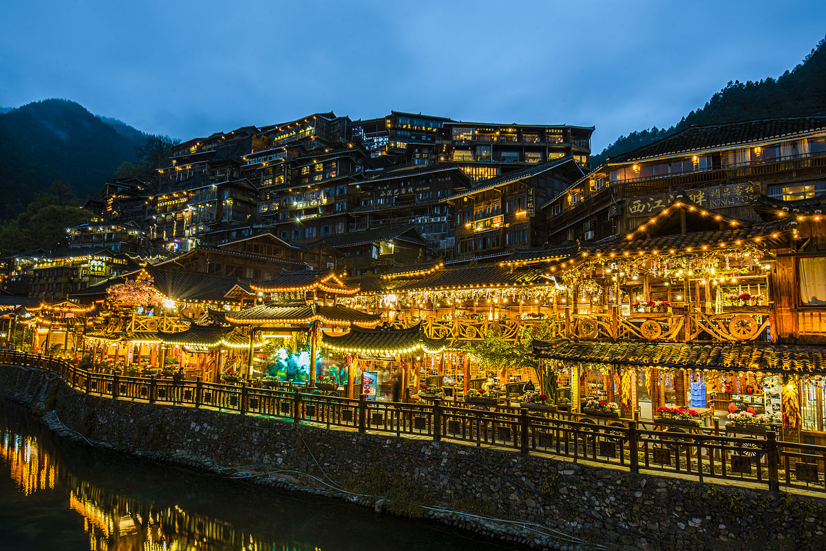 五一放假7天计划去贵州游玩看看山看看水能给一个游玩攻略吗？第一天计划、第二天计划、第三天计划