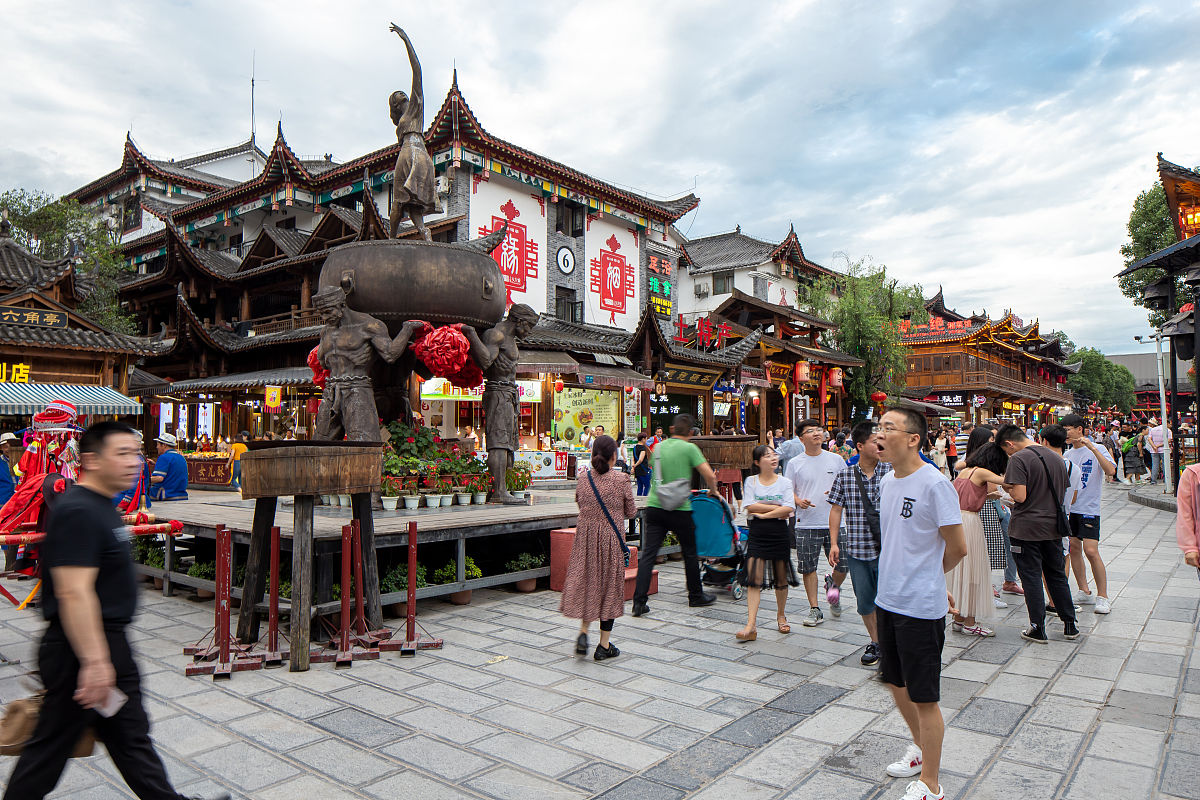 恩施女儿城旅游攻略：深度体验土家族文化