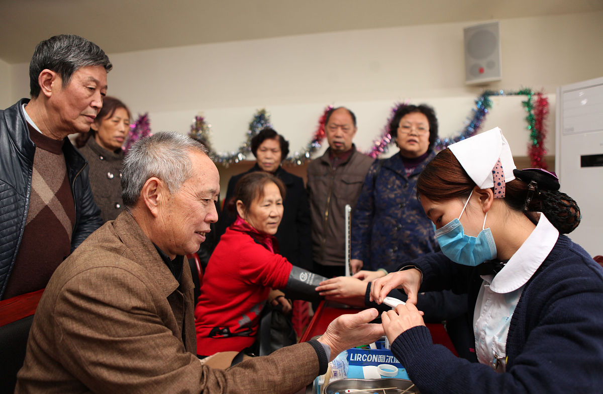 湘西职高老师工资一般多少钱一个月重庆高中教师工资多少钱一个月