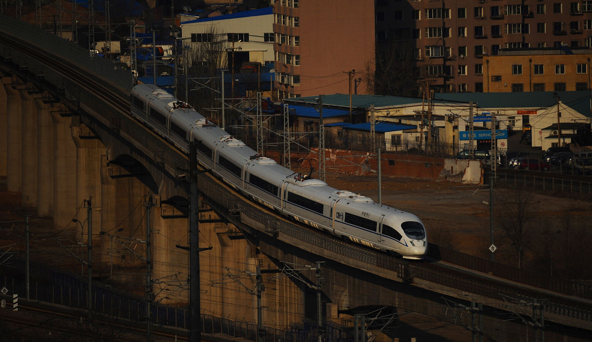 重庆铁路工程学校：初中生毕业前景广阔