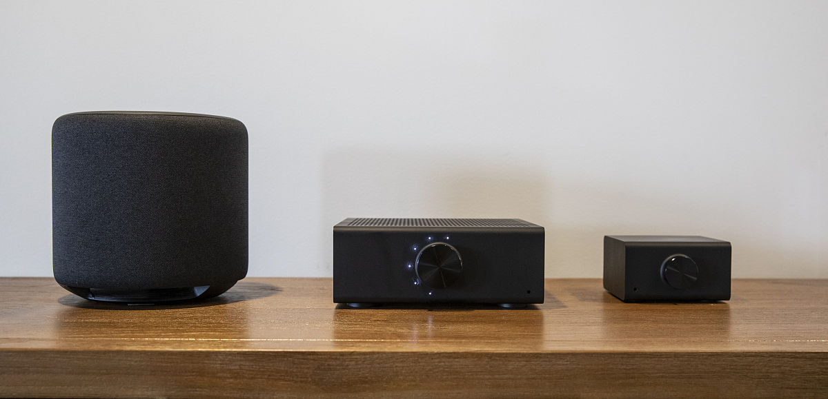 reescibe-con-un-20--menos-el-siguiente-texto-El-amazon-echo-show-es-la-opción-perfecta-para-tus-espacios-diarios-sea-un-dormitorio-estudio-salón-o-cocina-Con-una-pantalla-más-grande-disfrutarás-de-videollamadas-con-mayor-claridad-y-comodidad-Además-s