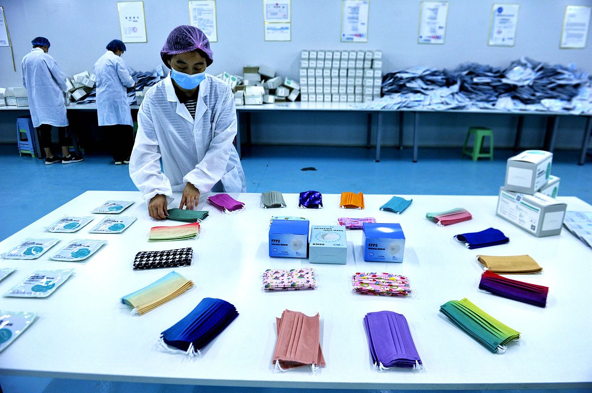 防疫物资分类：个人防护、消毒、测量、医疗等