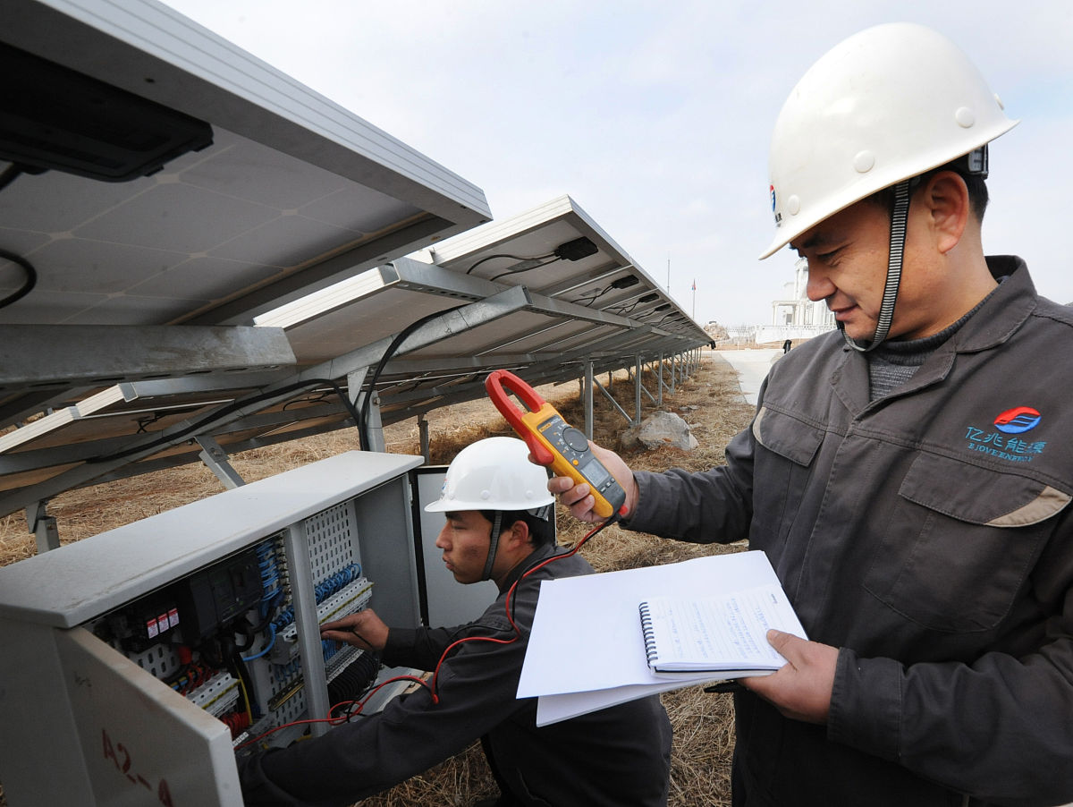 毕业后想在火车上工作应该怎么办