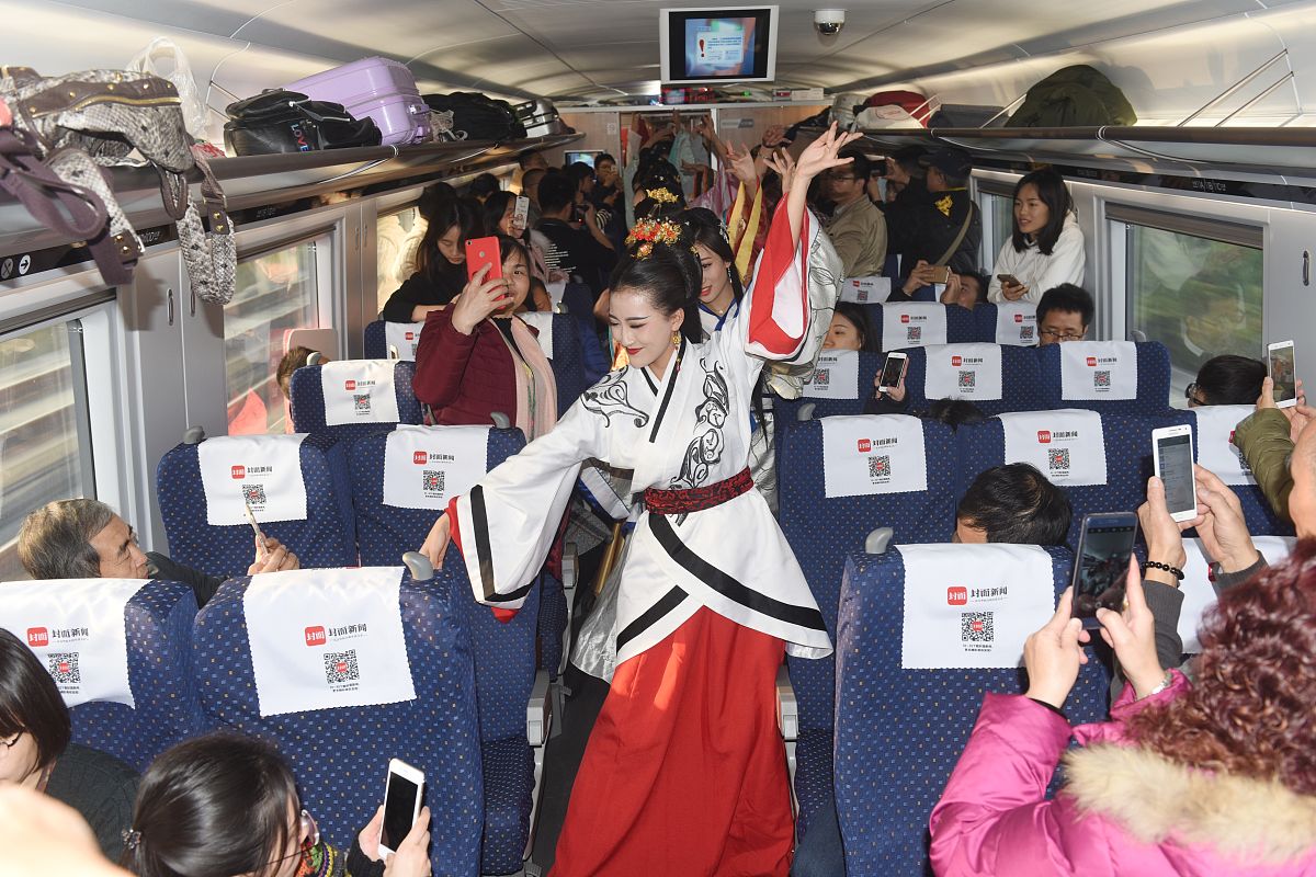 成都铁路局：高铁助力贵州经济腾飞，构建客运新网络