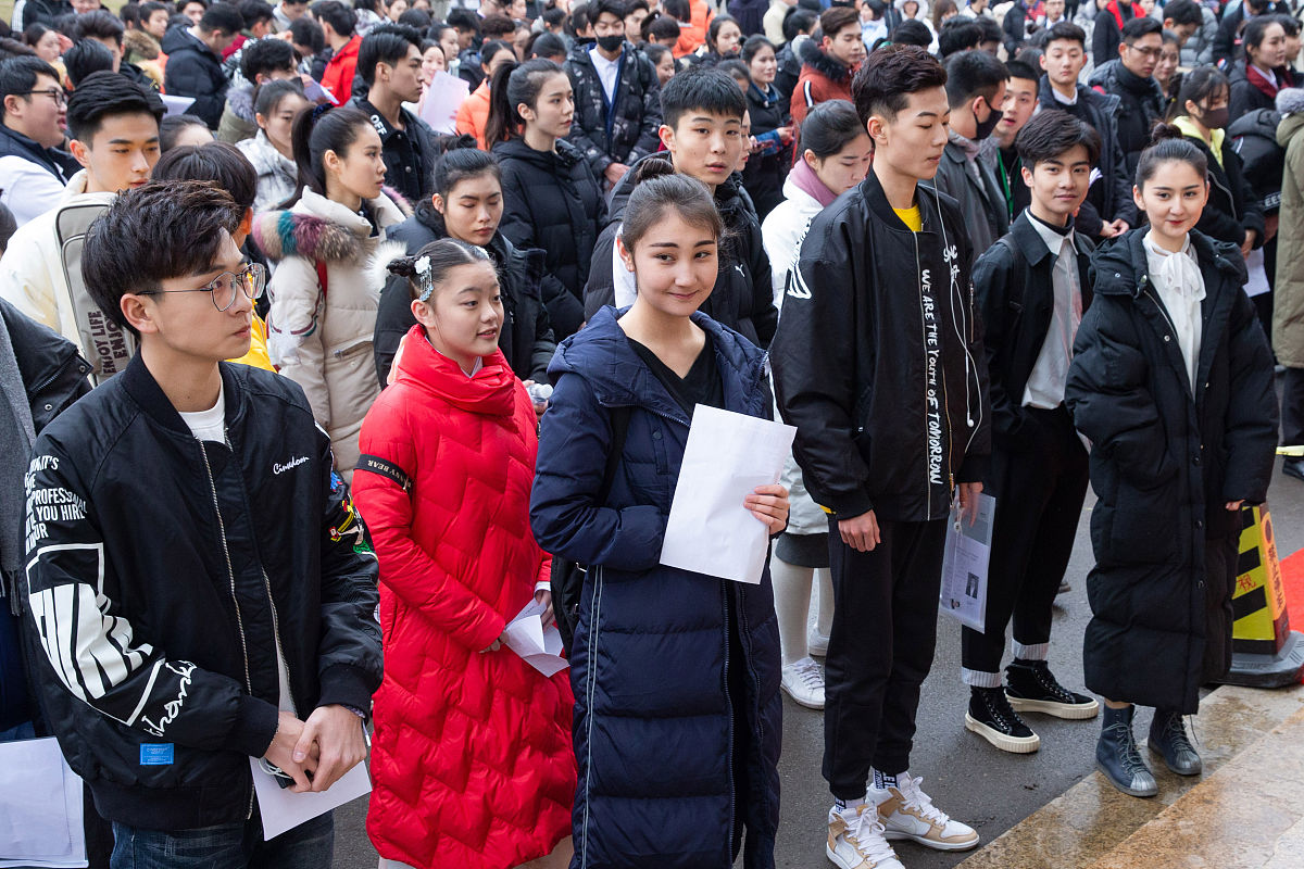 南京卫生学校招生办联系电话：025-12345678
