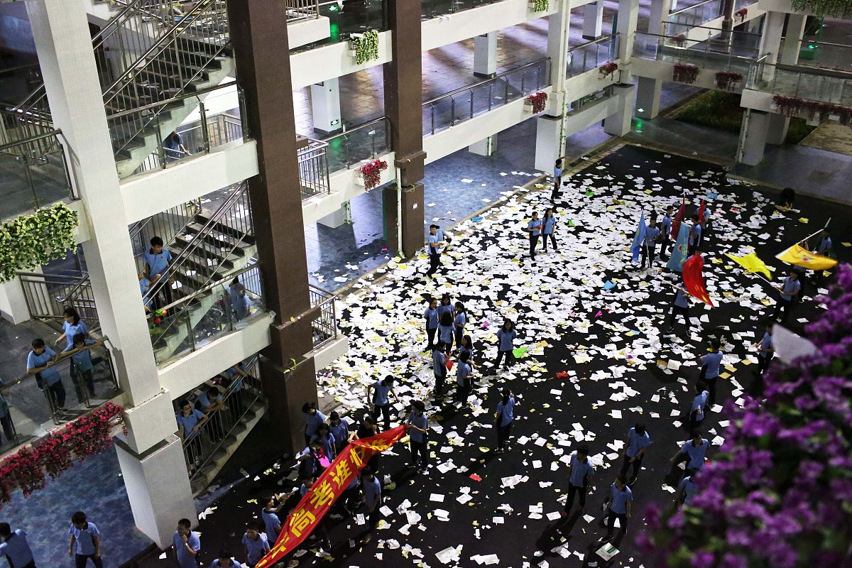 高考祝福语：文采飞扬，助力学子金榜题名