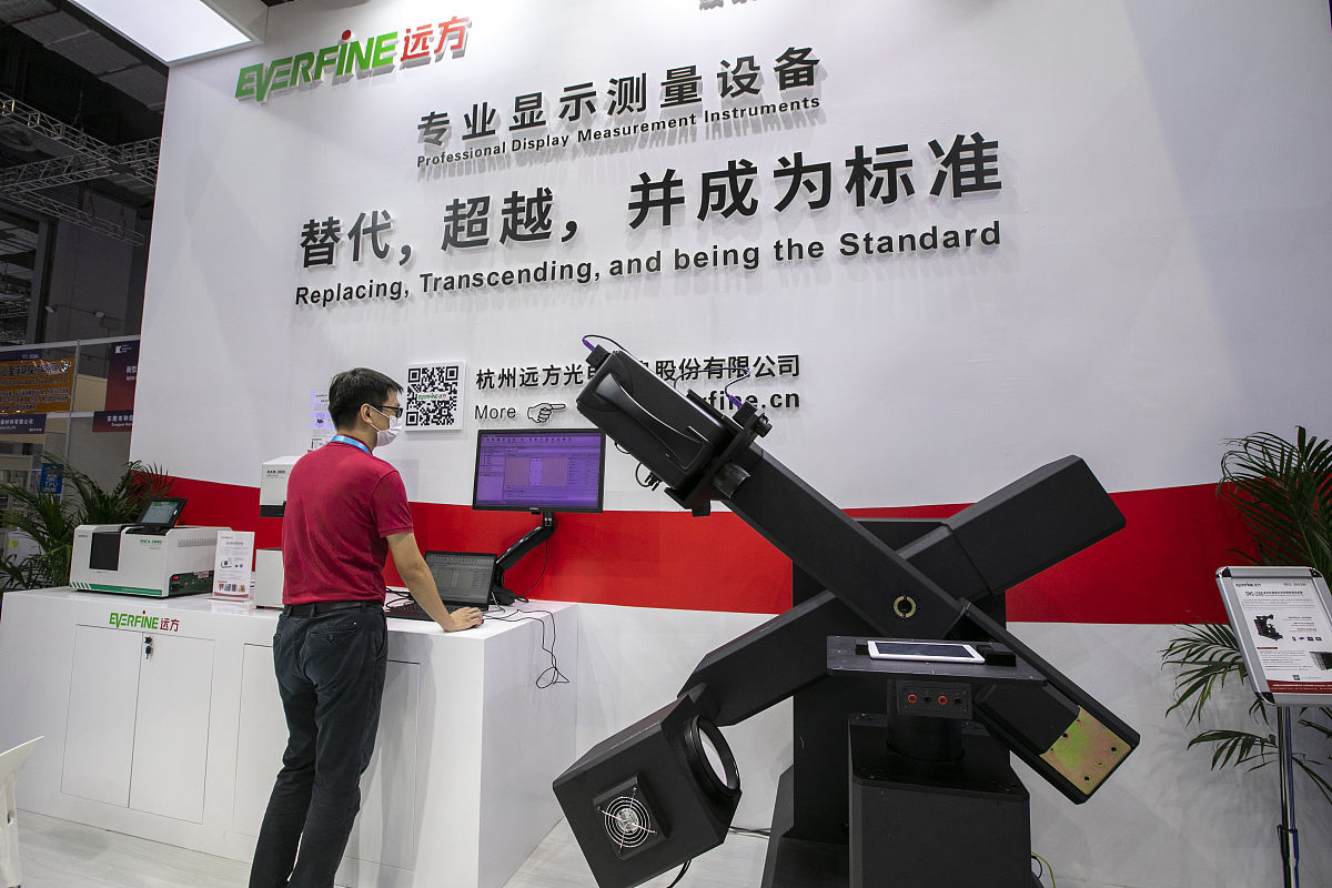 光纤光谱仪 vs 光栅光谱仪：工作原理和应用差异