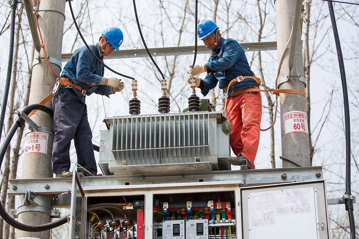 空载线路合闸并联电抗器作用：控制过电压、平衡电流、提高功率因数