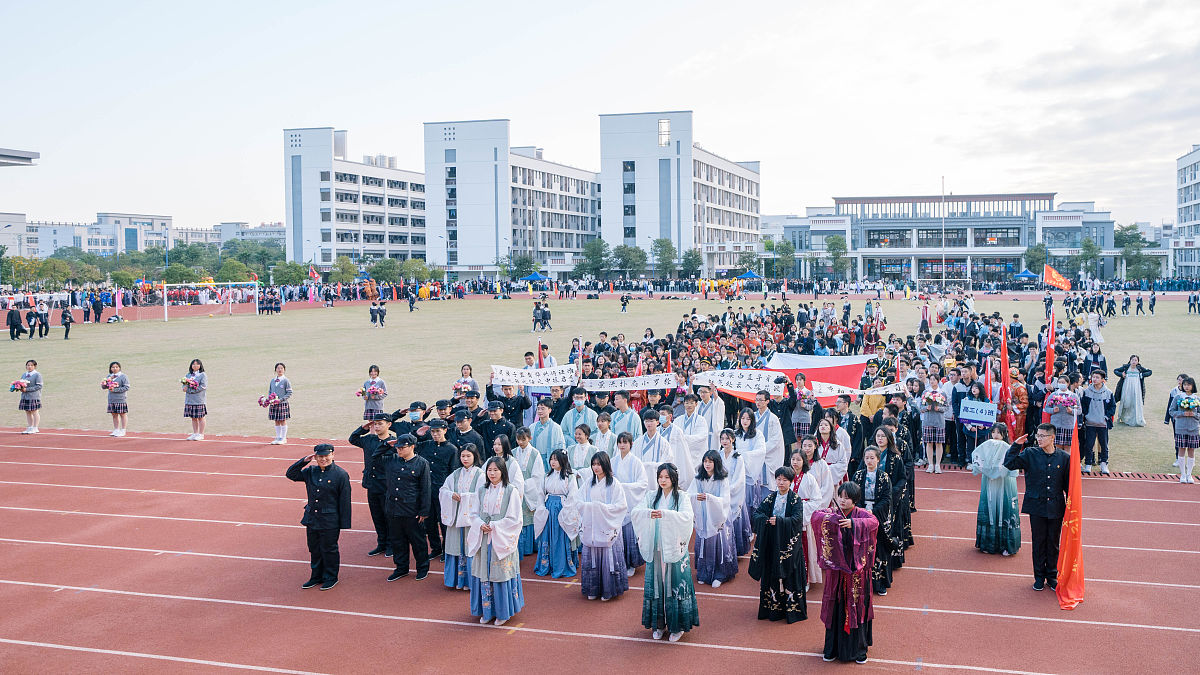 广州荔湾外语职业高级中学2022年招生简章 - 培养优秀外语人才