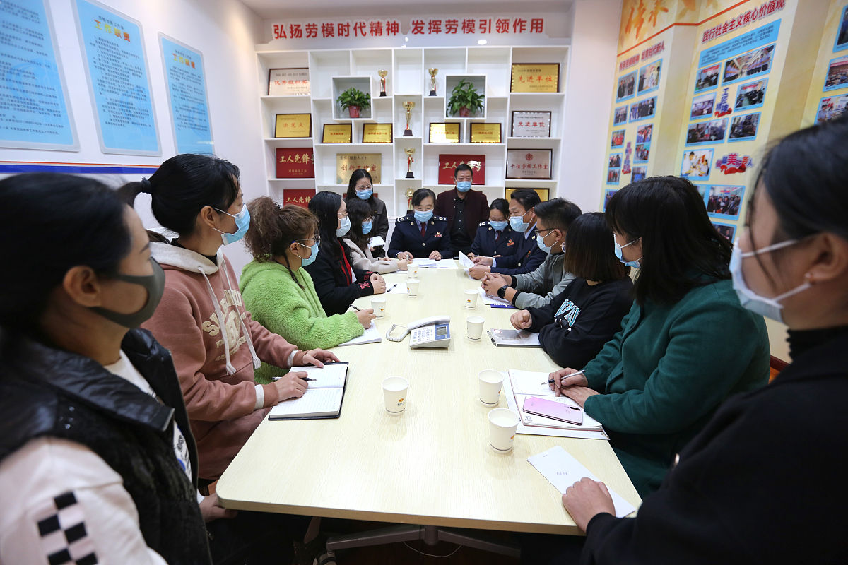 帮我写一份1100字左右的社区矫正工作人员个人先进事迹报告