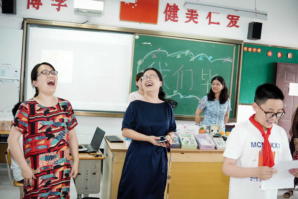 徐若兰：Qilin中学八年级学霸，多才多艺，学习榜样