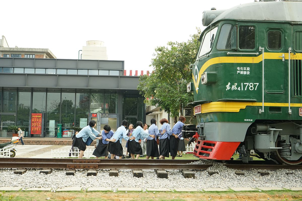 2020年重庆人文艺术职业学校铁路机车车辆专业简介