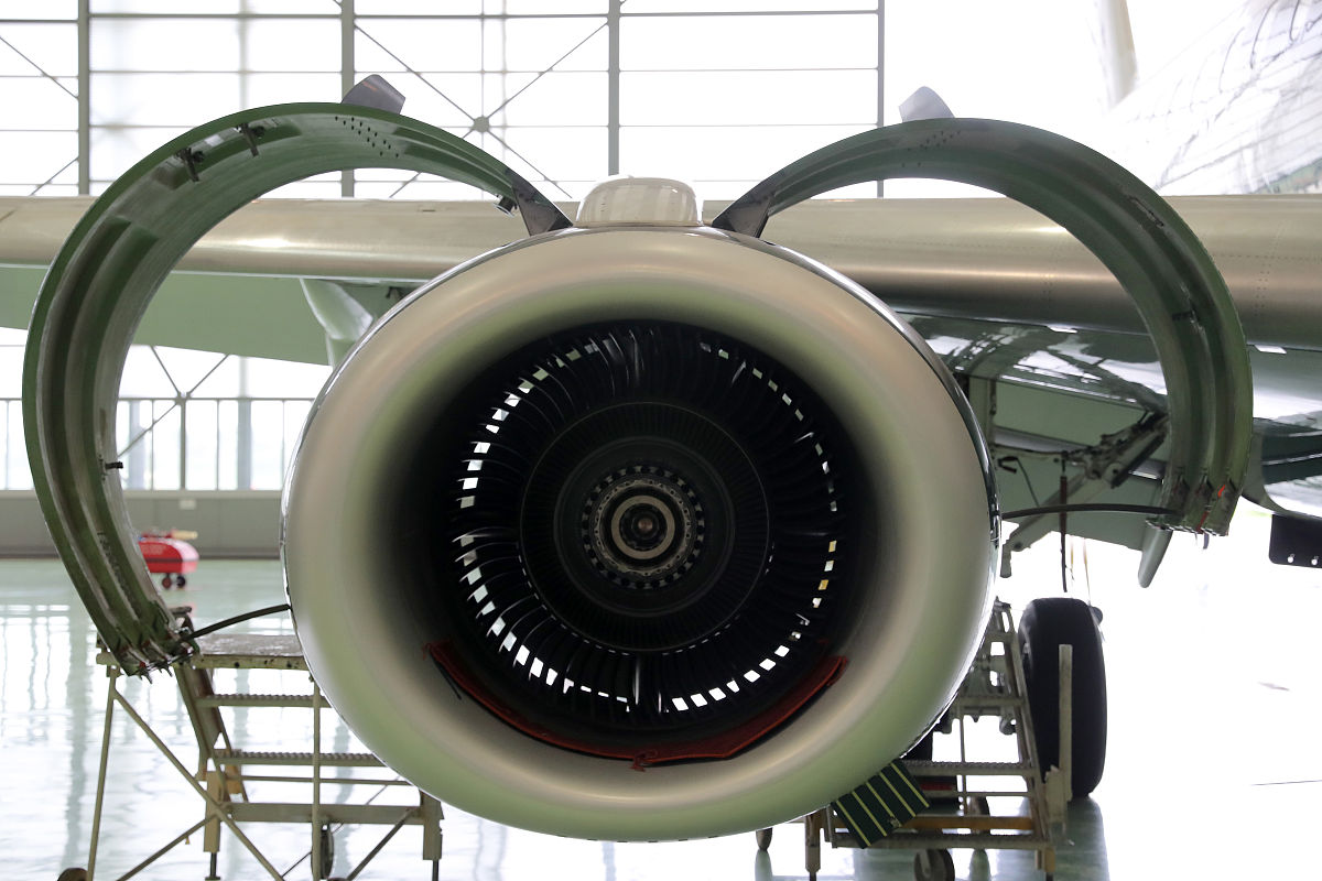 飞机空速管原理详解：如何测量飞机速度？