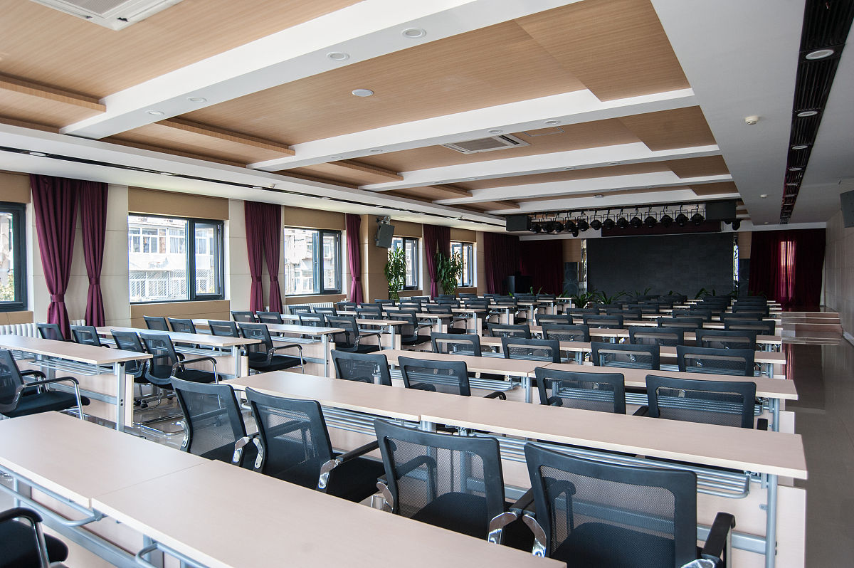 菌业公司大数据中心会议桌椅采购方案