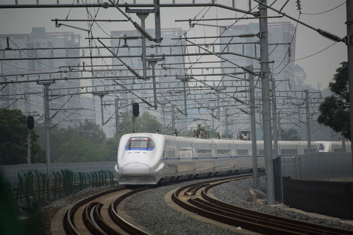 高铁开通后又停运？背后的原因解析