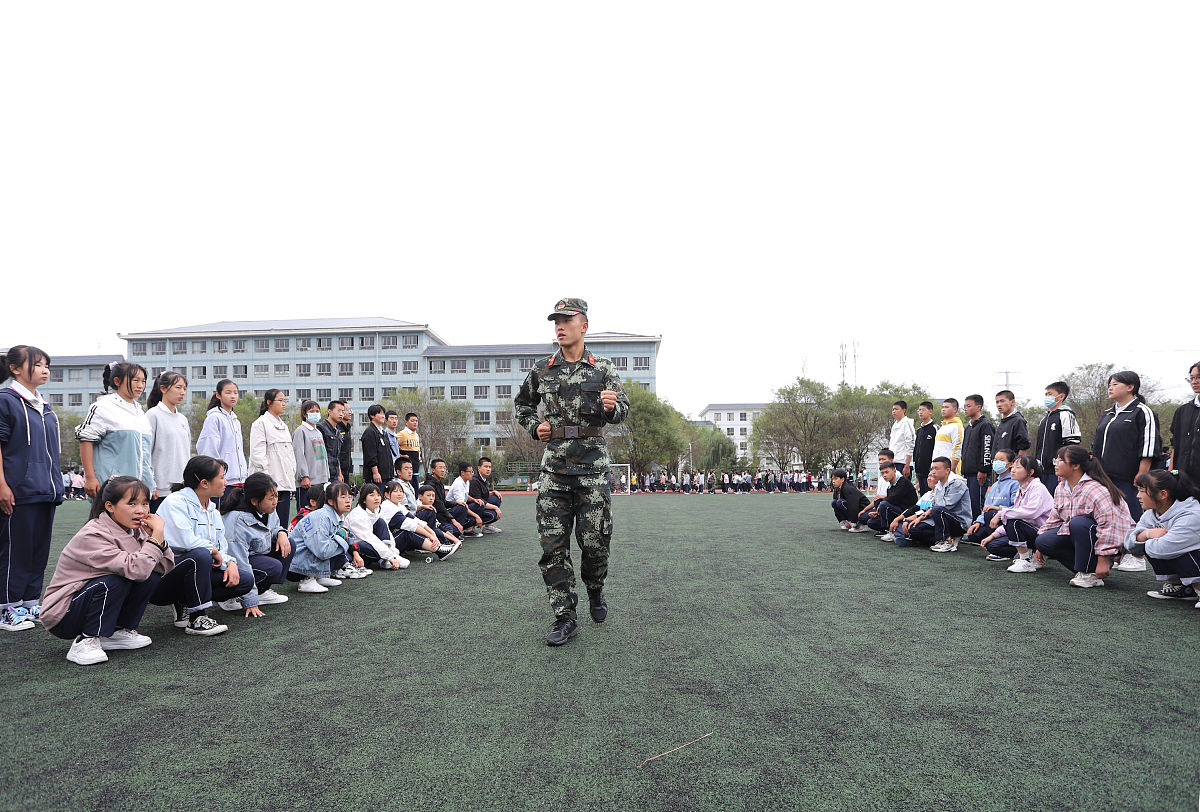 简阳职业学校专业介绍：机电、旅游、汽车维修等