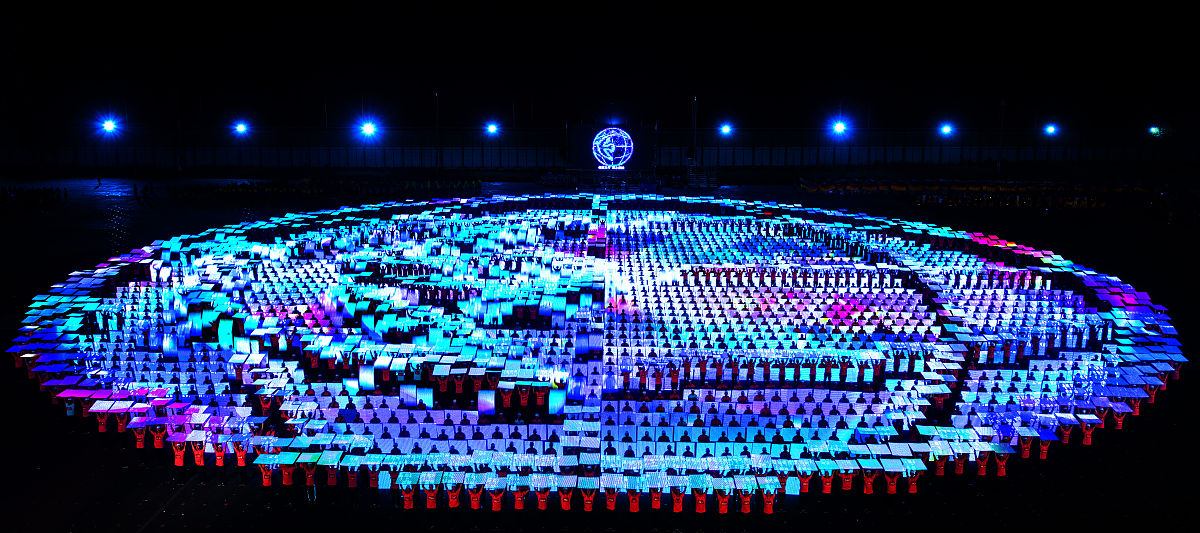 2019年国庆大阅兵观后感：展现实力，传递团结