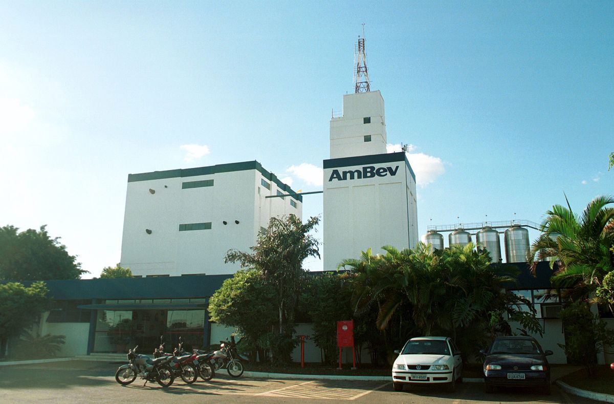2005年8月12日,巴西gama,巴西美洲饮料公司(ambev)和比利时国际酿酒公