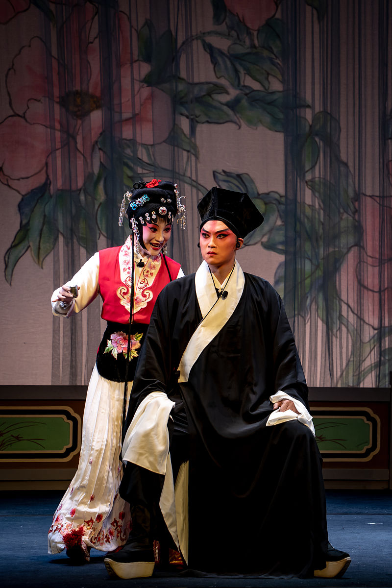 2021年10月15日,江苏苏州,昆剧院青年演员周婧在江苏戏曲传承中心举办