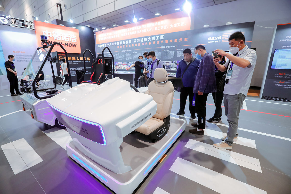 庆阳理工中等专业学校2021年招生简章 - 培养未来职业人才的摇篮