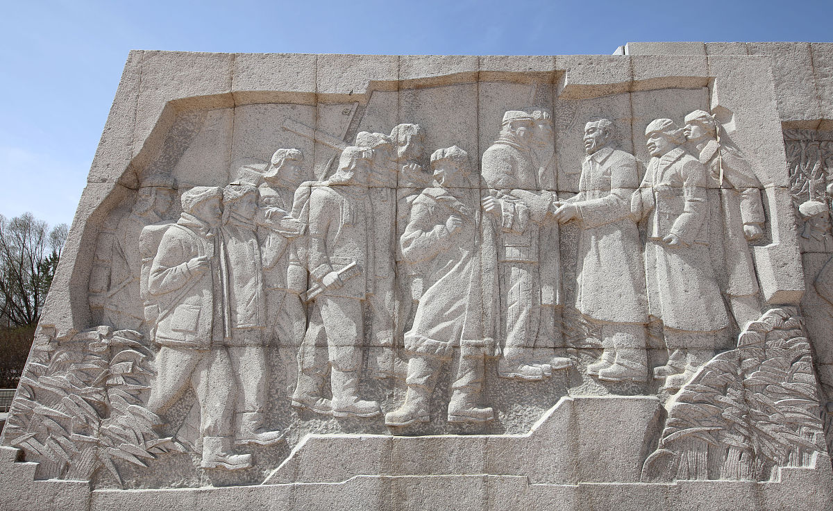 从销售顾问到缝纫公司老板：我和前妻的创业故事