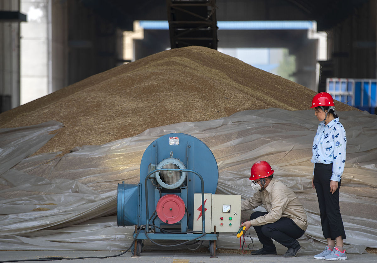 离心风机固定频率下，电流和流量关系曲线图