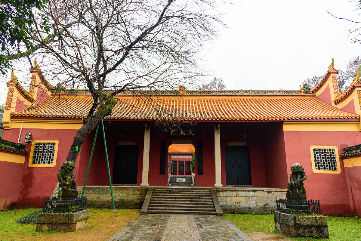 长沙商贸旅游职业技术学院航空运输专业就业前景 - 广阔前景，未来可期