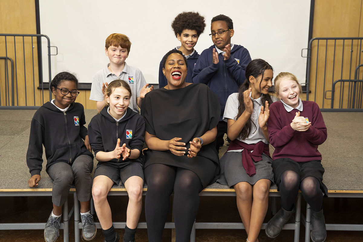 C++ 图书管理系统：Book 类实现及测试