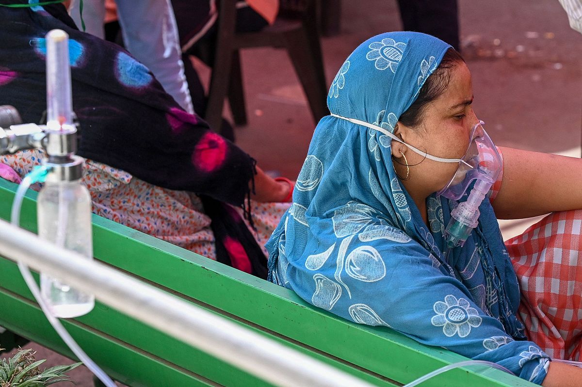 设有关系模式RUF其中U=ABCDE		F=A→DE→DD→BBC→DDC→A 求R的候选码。