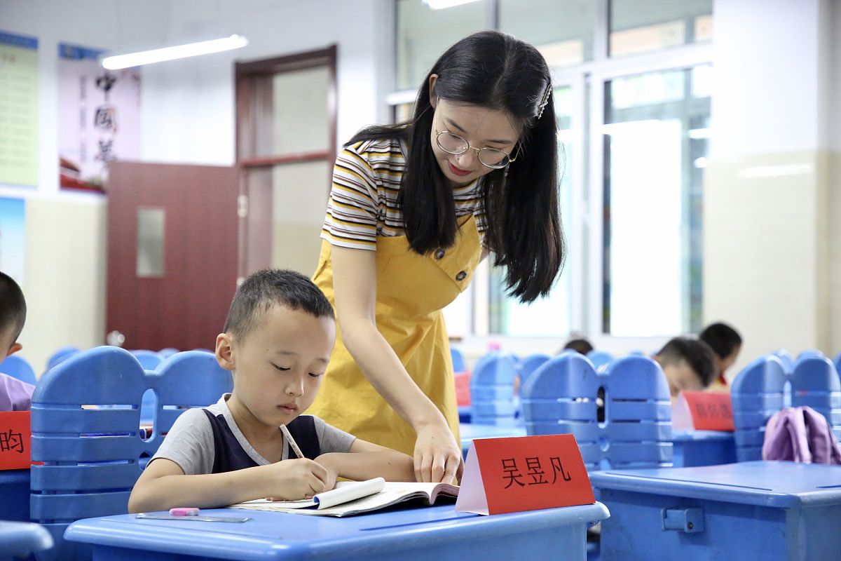 2021年7月12日,山东泰安正式迎来首期小学生暑期托管服务.