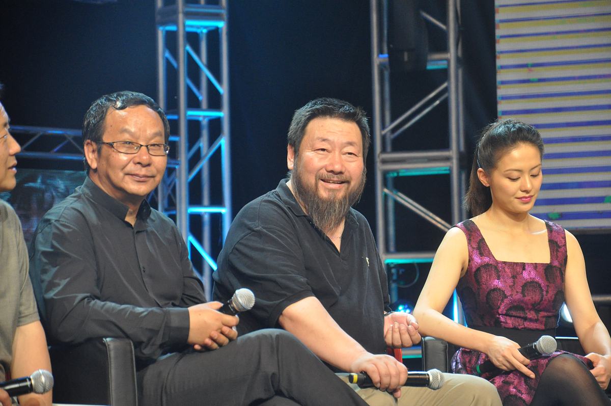 2013年6月2日,山东省济南市,电视剧《大金脉》举行首映庆典.编剧,导演
