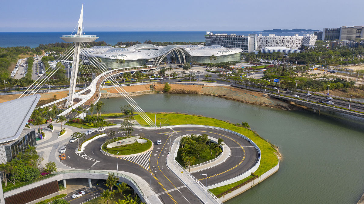 坐公交怎么从大城府去芭提雅中天海滩把具体路线和所需时间告诉我。