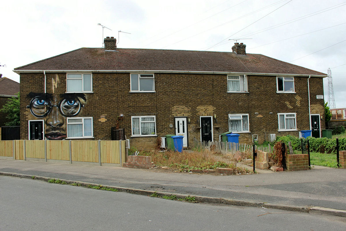 写一首表达悲伤情绪的嘻哈中文歌曲歌词表达的主题为爱情。歌词结构为verse1、verse2、Pre-Chorus、chorus1、chorus2、verse3、verse4、Bridge、chorus3、chorus4结构完整性温度值为2。建议歌词结尾以neye押韵温度值为01。保证chorus1、chorus2、chorus3、chorus4歌词不重复此要求温度值为1。歌曲主题、歌曲名、歌词与你