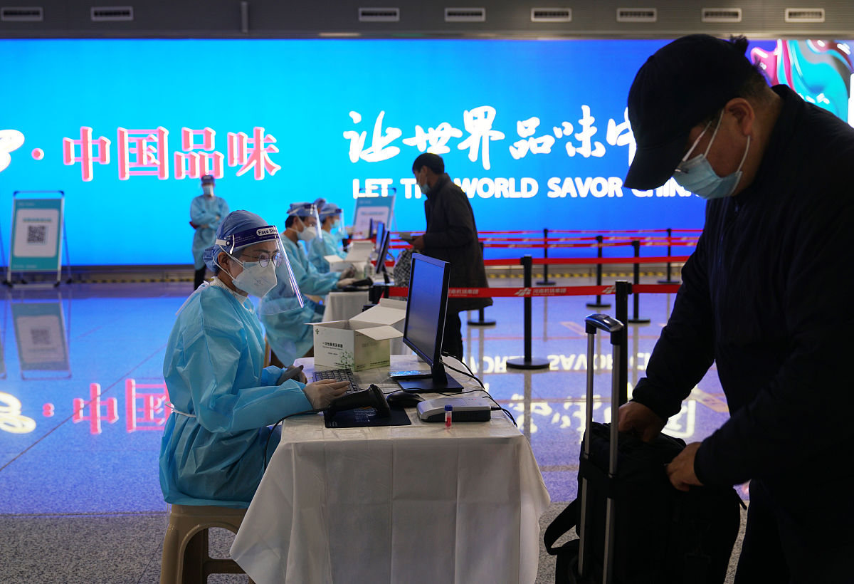 关于数字化口腔平台助力乡村振兴口腔健康服务的项目策划书从以下几点进行展开：1项目概述11 项目背景12 项目内容或核心技术13 服务对象14 服务模式15 项目业绩16 团队介绍17 社会效益注重受众分析18 引领教育2项目或社会组织基本情况21 项目或社会组织简介22 项目或社会组织架构23 项目或社会组织团队24 项目或社会组织管理3服务业绩与分析31 需求分析32 服务业绩统计33 同行对比