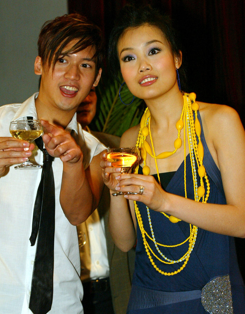 2005年4月7日,容祖儿广州演唱会新闻发布会在广州举行.+++_+++容祖儿,