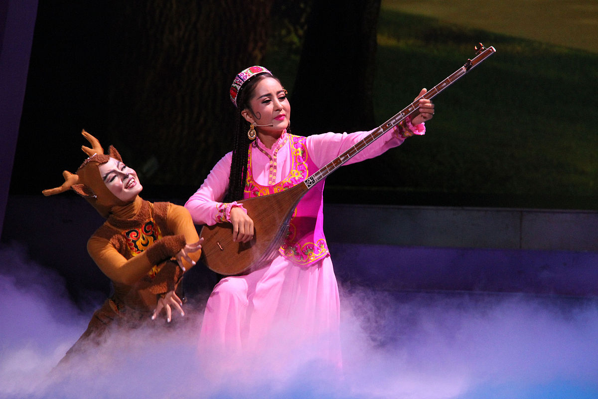 塔塔尔族竹笛舞曲：文化传承与艺术魅力