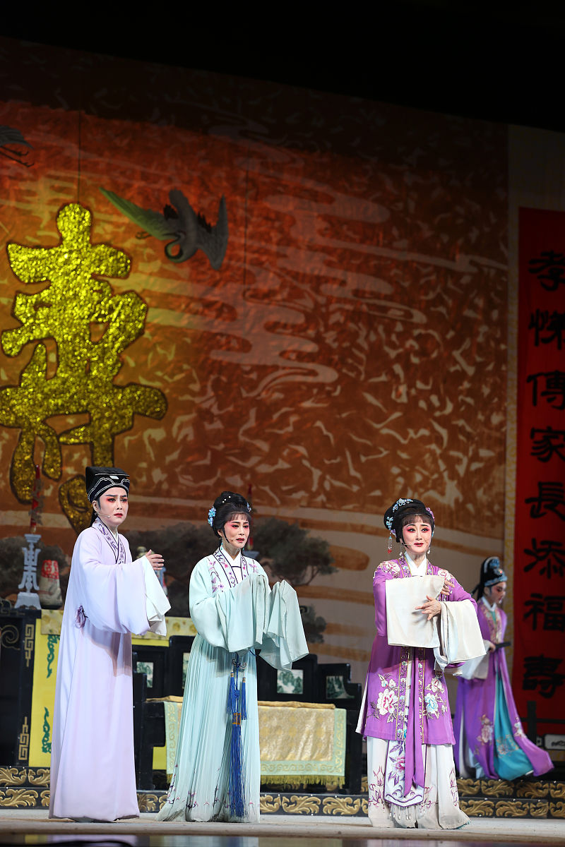 嵊州越剧艺术学校2023年专业设置：培养越剧艺术人才的摇篮