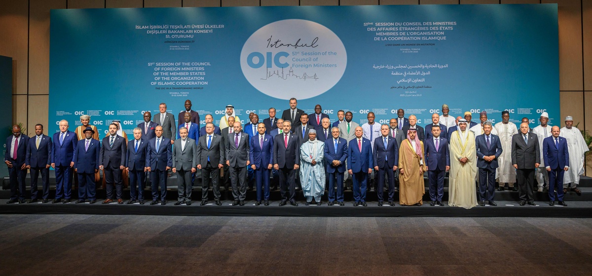 构建人类命运共同体：共建美好未来