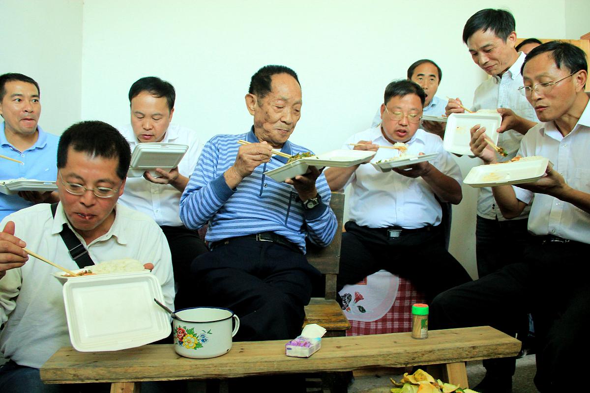 2014年10月10日,由"杂交水稻之父"袁隆平院士领衔攻关的湖南溆浦县横