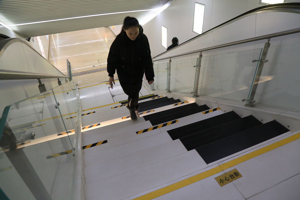 C语言设备管理系统 - 添加、修改、删除、查询、借用设备