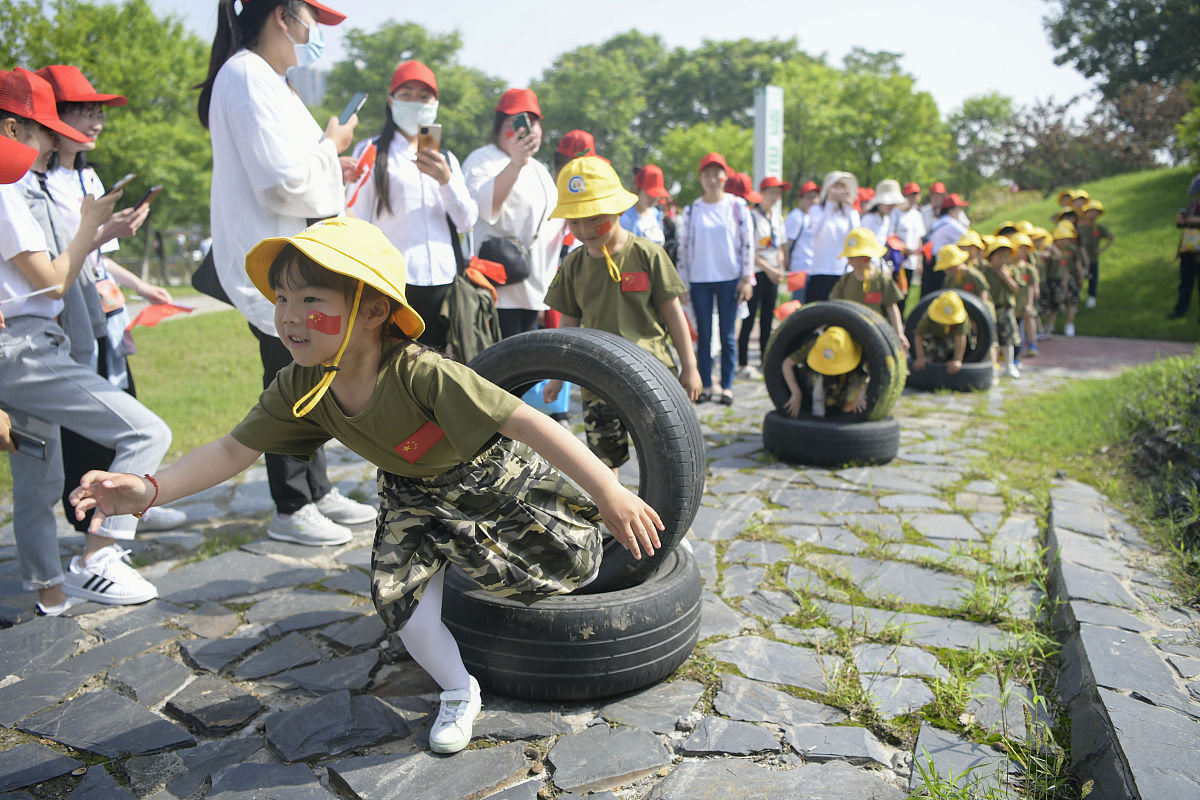 消逝的光芒石中剑在哪获取
