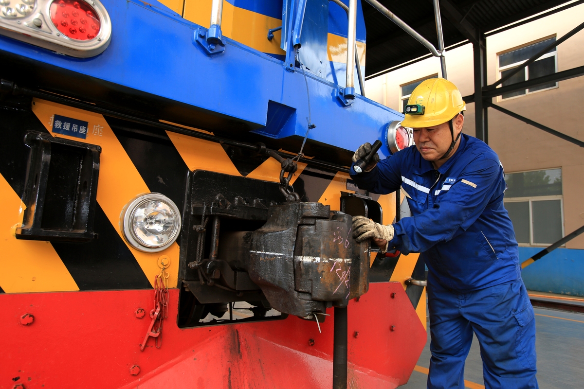 四川弘博中等专业招生学校 - 2019年机车维修（火车方向）专业招生