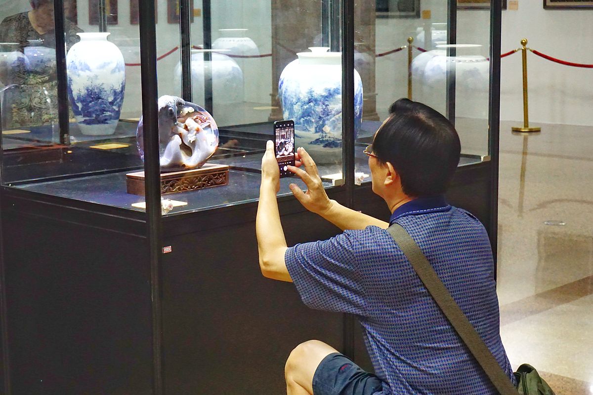 展开描述 中国非遗增强现实体验项目利用增强现实技术为非遗传承人提供非遗技艺的实践和展示。