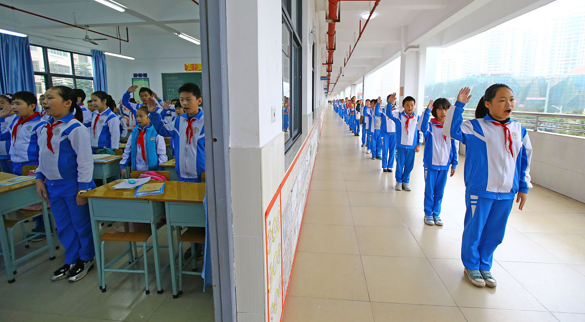 遵章守纪的大学生：校园榜样，社会栋梁