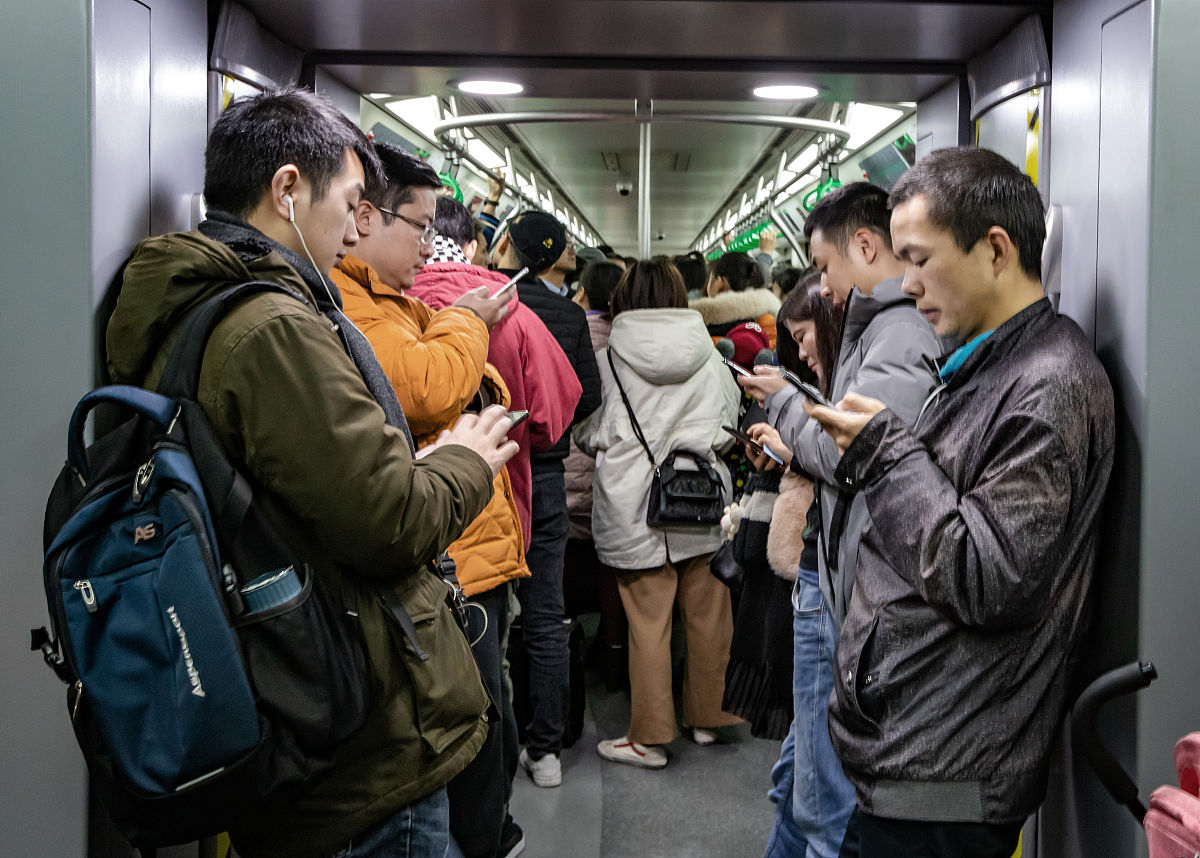 地铁客运服务质量问题分析：拥挤、延误、卫生状况待提升