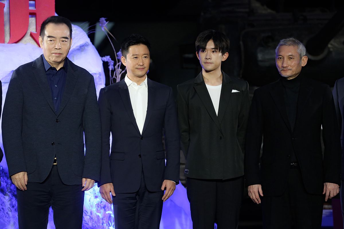 长津湖观后感：震撼心灵的史诗巨作，致敬英雄！